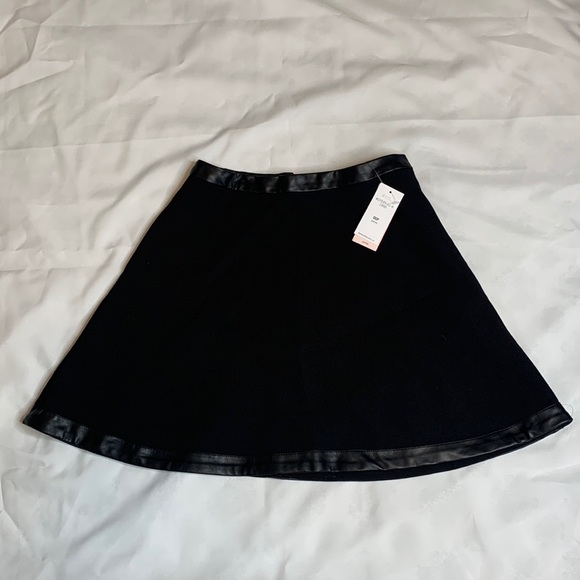 NWT Banana Republic Black Skirt | Sz 00P (Petite Collection) - Picture 3 of 8